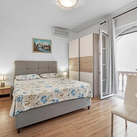 Apartament In With Wifi *